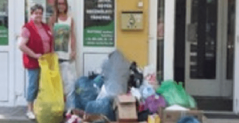 Cipőt, játékot vittünk a nélkülözők támogatásához