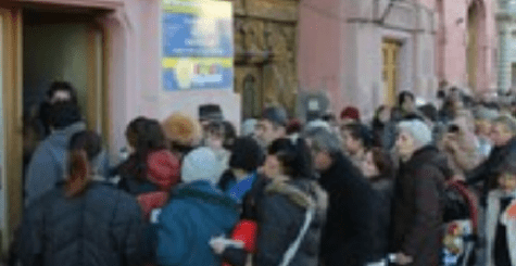 Négyszáz család kapott élelmiszercsomagot