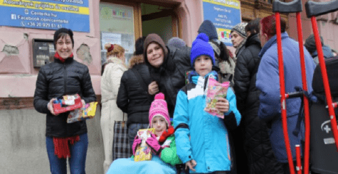 Háromezer kiló tartós élelmiszer nélkülözőknek