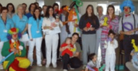 Baján Viziteltek a Gyógyító Bohócdoktorok