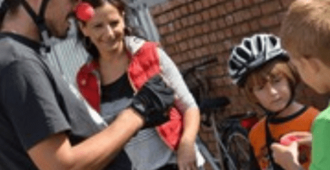 Kalocsán a sportnapot a bohócdokik támogatták