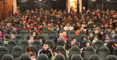 Ötszáz gyermek a Belvárosi Moziban