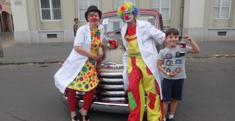 Rózsafutamon a bohócdoktor csapat