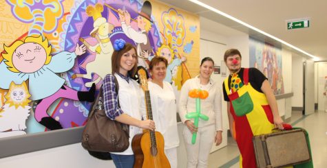 Bohócdoktorok a kecskeméti gyermekkórházban