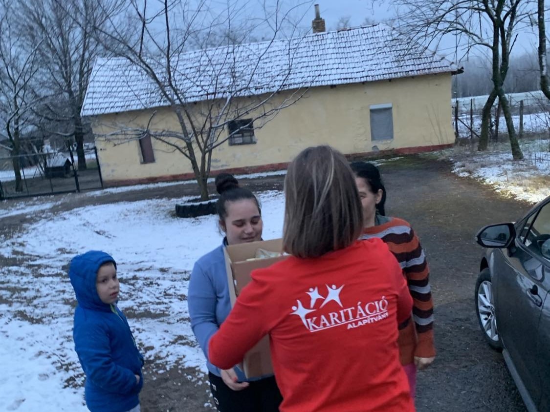 Tartós élelmiszer osztás